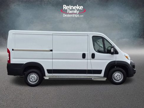 Used 2025 RAM ProMaster 2500 w/ U-Haul Equipment Group FWD image 4