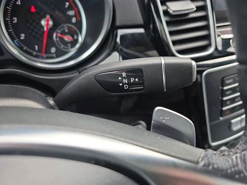 Used 2018 Mercedes-Benz GLE 350 4MATIC image 22