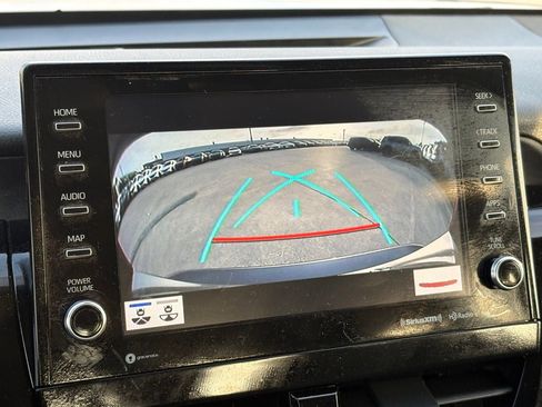 Used 2024 Toyota Camry XLE FWD image 28