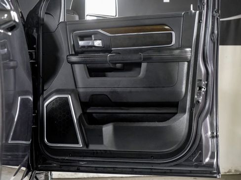 Used 2023 RAM 2500 Laramie AWD/4WD image 35