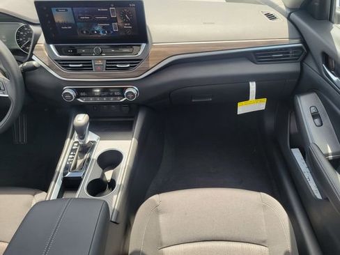 New 2026 Nissan Altima 2.5 SV w/ SV Special Edition Package FWD image 18