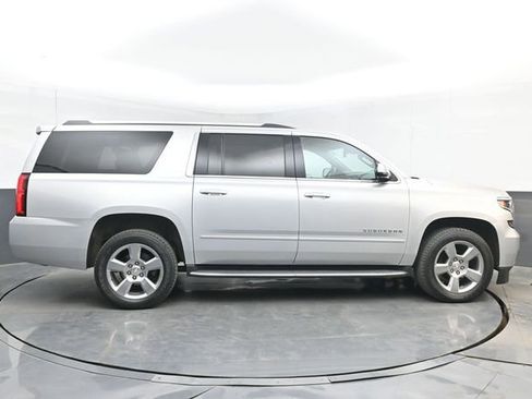 Used 2020 Chevrolet Suburban Premier AWD/4WD image 15