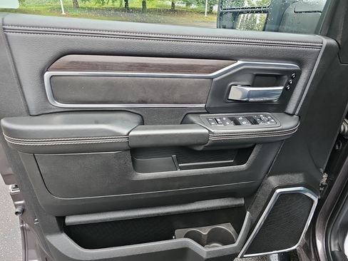 Used 2025 RAM 2500 Laramie AWD/4WD image 20