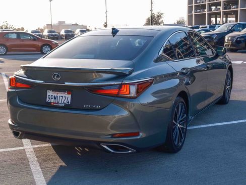 Used 2024 Lexus ES 350 w/ Premium Package FWD image 4