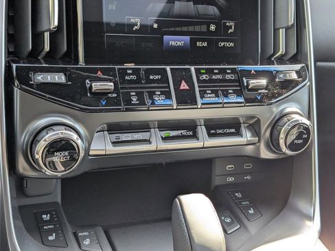 New 2026 Lexus LX 700h F Sport AWD/4WD image 28