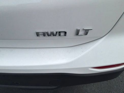 Used 2024 Chevrolet Equinox LT AWD/4WD image 9