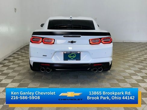 Certified 2023 Chevrolet Camaro SS RWD image 5