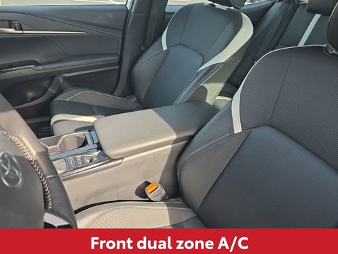 Used 2025 Toyota Camry SE image 18