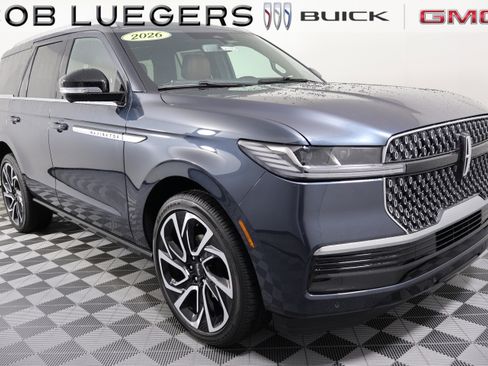 Used 2026 Lincoln Navigator Reserve AWD/4WD image 1