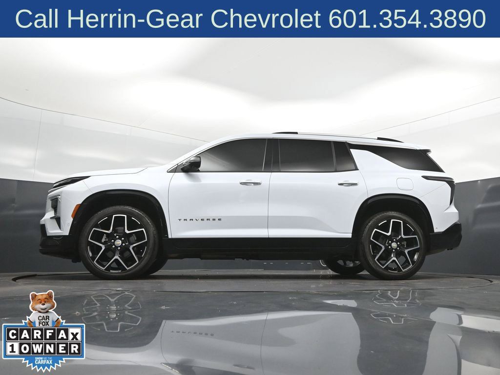 Used 2026 Chevrolet Traverse High Country FWD image 39