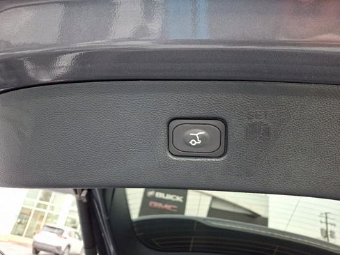 Used 2021 Ford Edge SEL w/ Convenience Package image 32