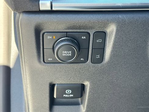 New 2025 Ford Expedition Platinum w/ Stealth Appearance Package image 33