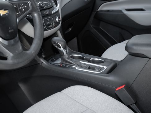 Used 2022 Chevrolet Equinox LS w/ LPO, Floor Liner Package image 33