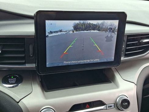 Used 2021 Ford Explorer XLT w/ Equipment Group 202A image 18