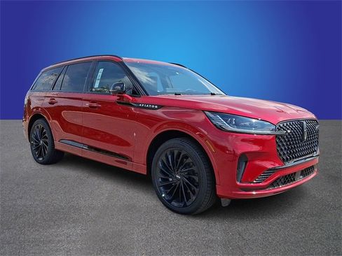 New 2025 Lincoln Aviator Reserve w/ Luxury Package image 2