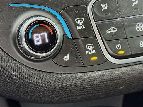 Used 2024 Chevrolet Malibu LT image 21