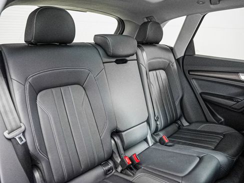 Certified 2023 Audi Q5 2.0T Premium w/ Convenience Package image 13