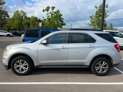 Used 2017 Chevrolet Equinox LT w/ Convenience Package FWD image 7
