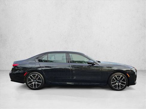 Used 2025 BMW 740i xDrive 740i xDrive image 4
