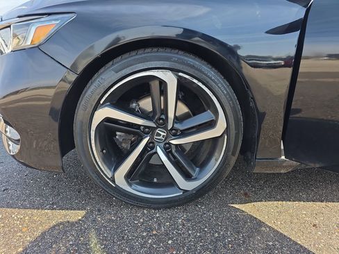 Used 2019 Honda Accord Sport image 31