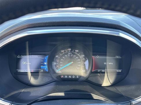 Used 2019 Ford Edge Titanium w/ Equipment Group 301A AWD/4WD image 17