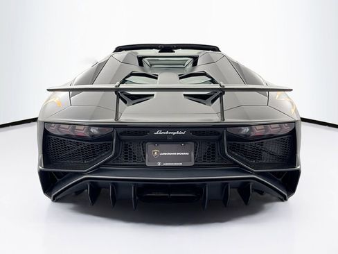 Used 2017 Lamborghini Aventador LP 750-4 Superveloce AWD/4WD image 6