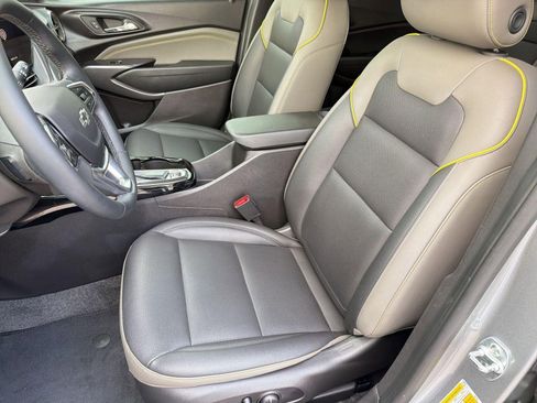 Certified 2025 Chevrolet Trax ACTIV w/ Driver Confidence Package FWD image 5