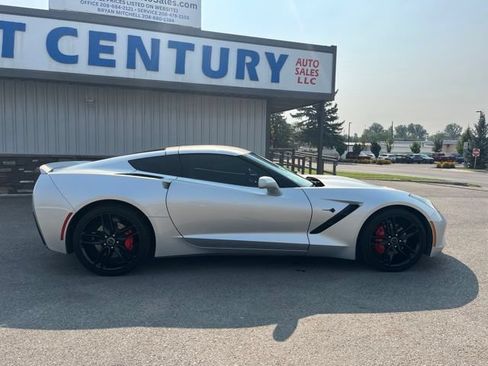 Used 2016 Chevrolet Corvette Stingray Coupe w/ 3LT Preferred Equipment Group RWD image 17