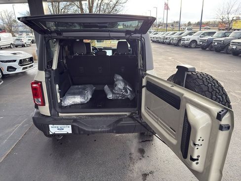 New 2025 Ford Bronco Big Bend w/ Black Diamond Package image 6