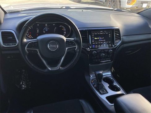 Used 2022 Jeep Grand Cherokee Laredo X image 7