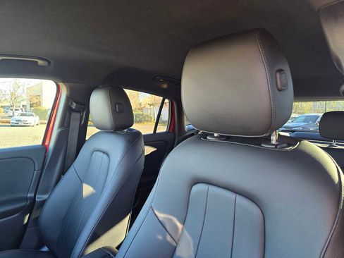 Used 2021 Mercedes-Benz GLA 250 4MATIC image 23