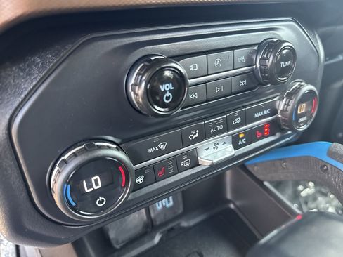 Certified 2021 Ford Bronco Outer Banks image 18