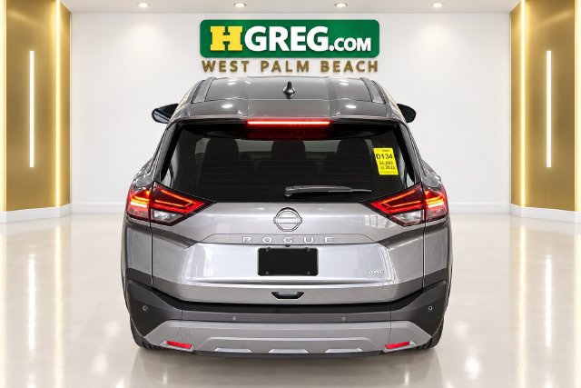 Used 2023 Nissan Rogue S AWD/4WD image 8
