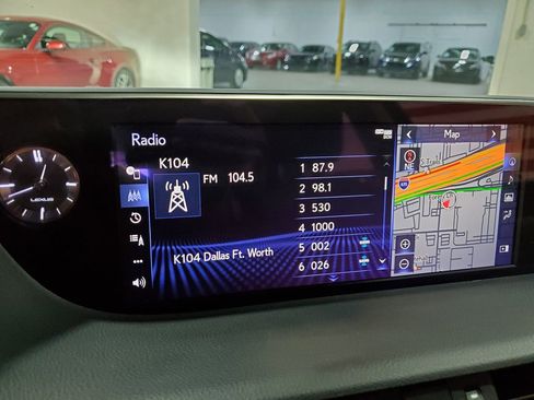 Used 2021 Lexus ES 350 Ultra Luxury w/ Accessory Package 2 image 32