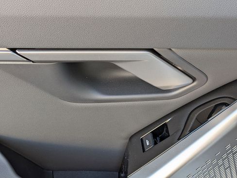 New 2026 BMW 530i xDrive w/ M Sport Package image 28