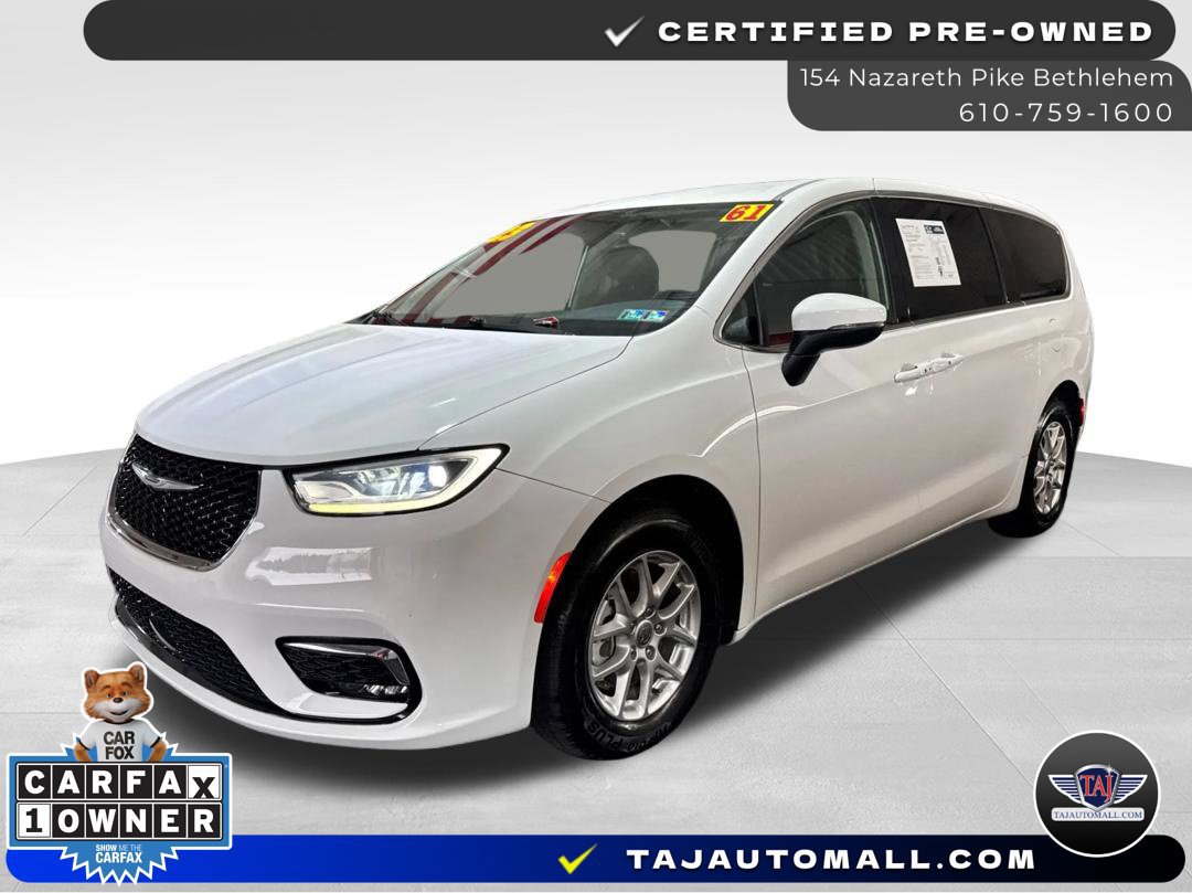 Used 2023 Chrysler Pacifica Touring-L FWD image 1