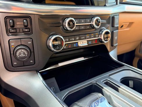 Used 2021 Ford F150 Lariat w/ Equipment Group 502A High AWD/4WD image 32