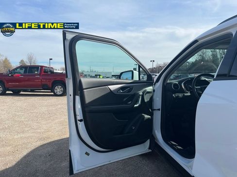 Used 2024 Chevrolet Blazer LT AWD/4WD image 17