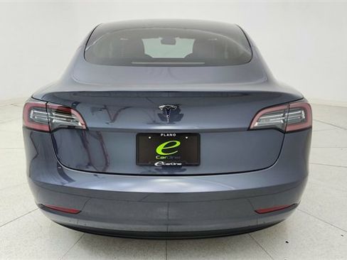 Used 2023 Tesla Model 3 Standard Range image 5