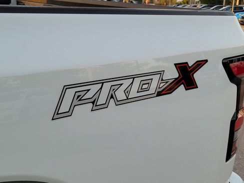 Used 2024 Nissan Frontier Pro-X w/ Technology Package image 11