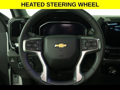 Used 2023 Chevrolet Silverado 1500 LT AWD/4WD image 7