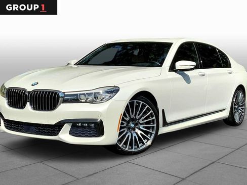 Used 2017 BMW 740i RWD image 1