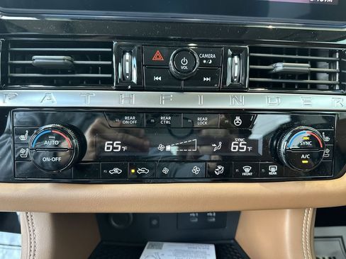 New 2026 Nissan Pathfinder Platinum AWD/4WD image 15