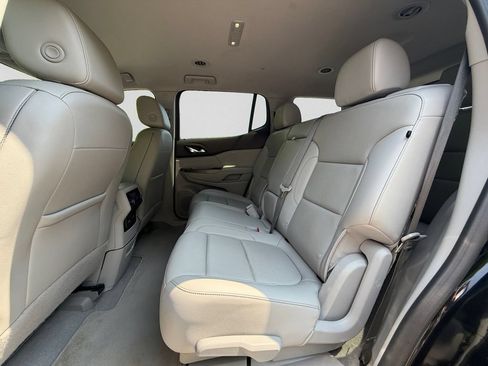 Used 2023 GMC Acadia SLT AWD/4WD image 26