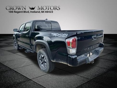 Used 2023 Toyota Tacoma TRD Off-Road w/ Technology Package AWD/4WD image 7