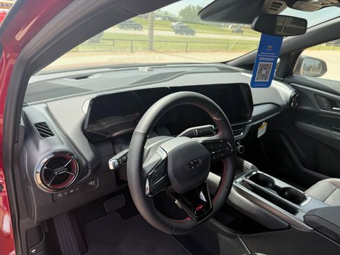 New 2025 Chevrolet Equinox EV RS image 14