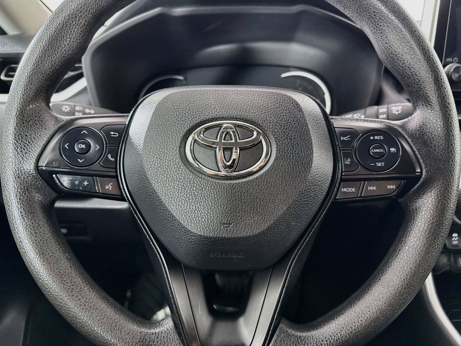 Certified 2025 Toyota RAV4 XLE FWD image 16
