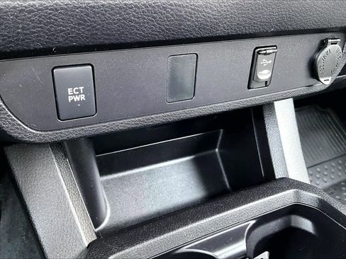 Used 2016 Toyota Tacoma SR5 image 35