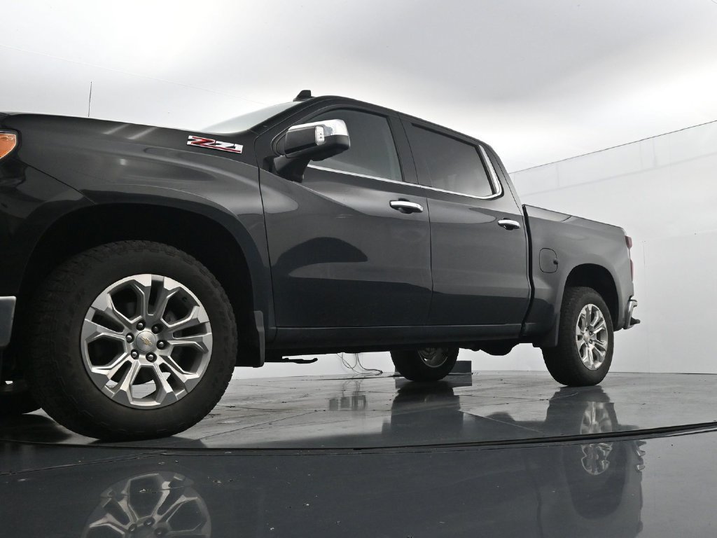 Used 2023 Chevrolet Silverado 1500 LTZ AWD/4WD image 20