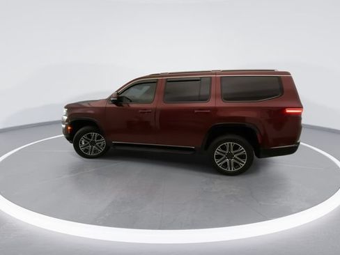 Used 2022 Jeep Wagoneer Series III AWD/4WD image 4